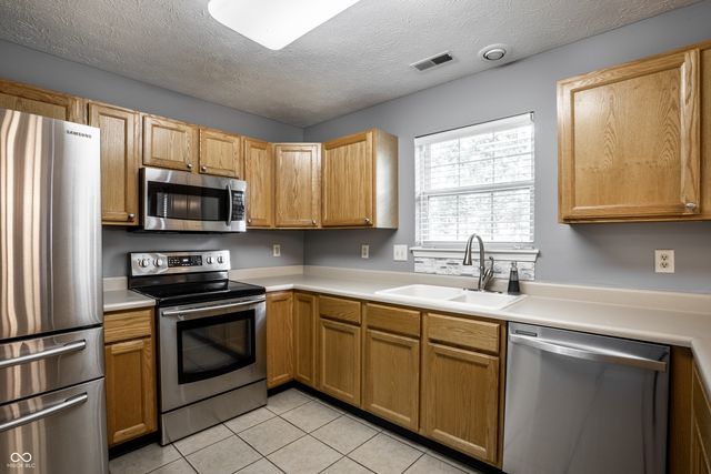 11588 Wildflower Court, Fishers, IN 46038