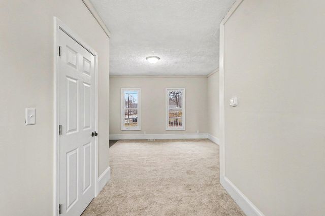 1607 E Michigan Avenue, Kalamazoo City, MI 49048