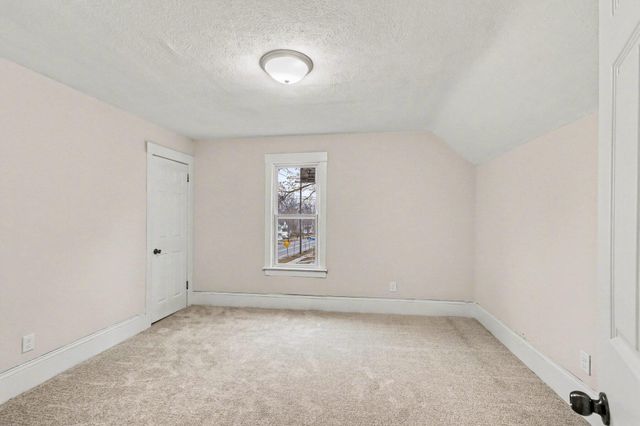 1607 E Michigan Avenue, Kalamazoo City, MI 49048