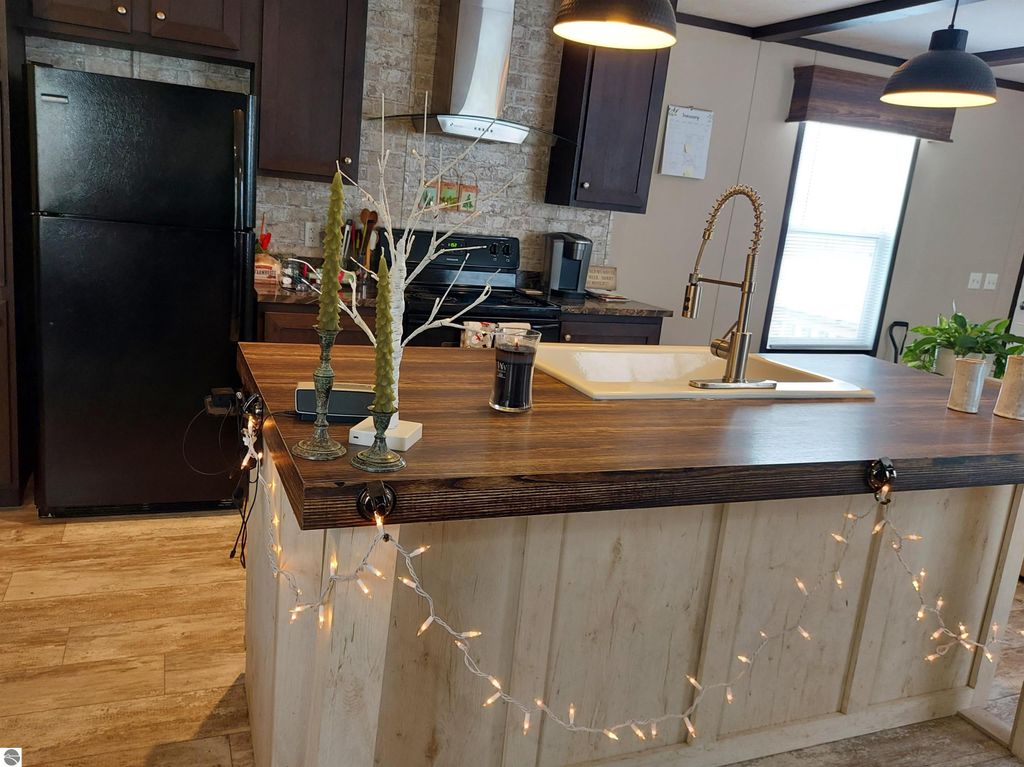 Image 3 of property listing at 4096 Chicory Lane, Traverse City, MI 49685