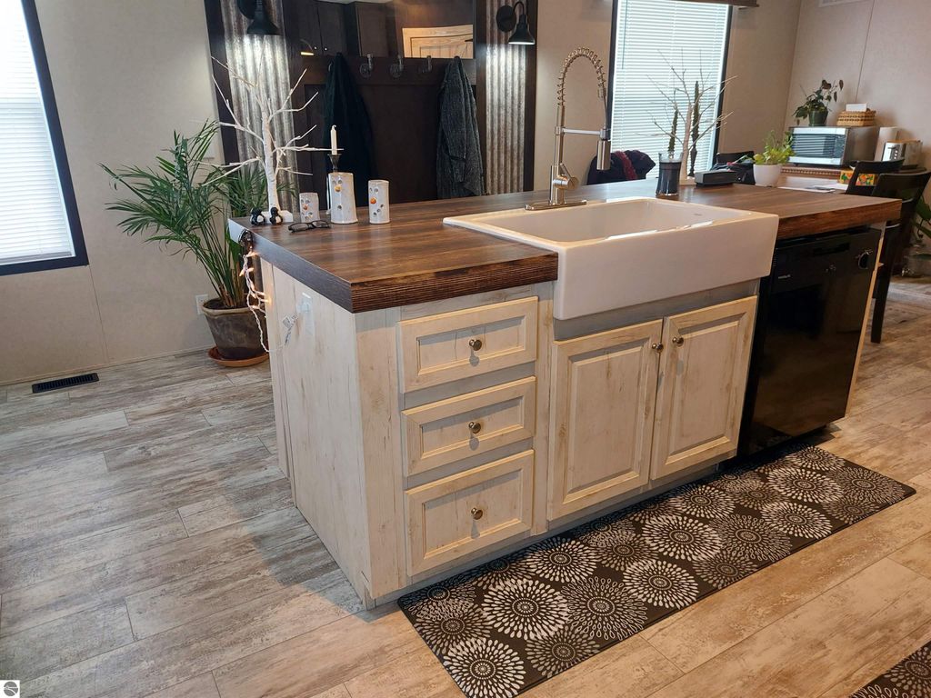 Image 9 of property listing at 4096 Chicory Lane, Traverse City, MI 49685