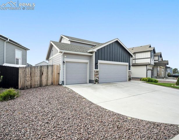 9949 Castor Drive, Colorado Springs, CO 80925