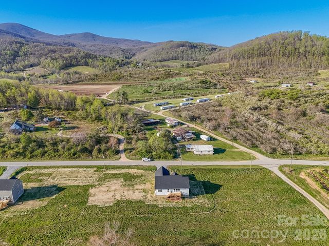 459 Waters Road, Hendersonville, NC 28792