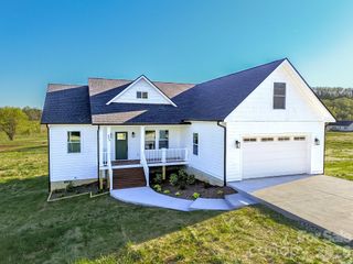 459 Waters Road, Hendersonville, NC 28792