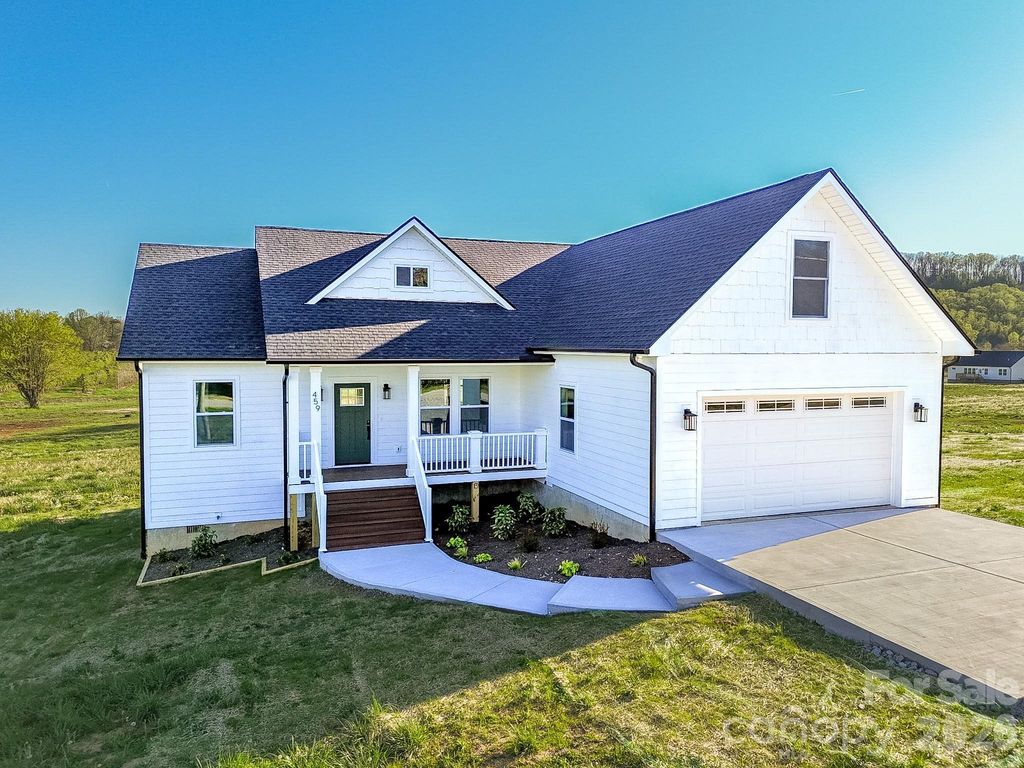 459 Waters Road, Hendersonville, NC 28792
