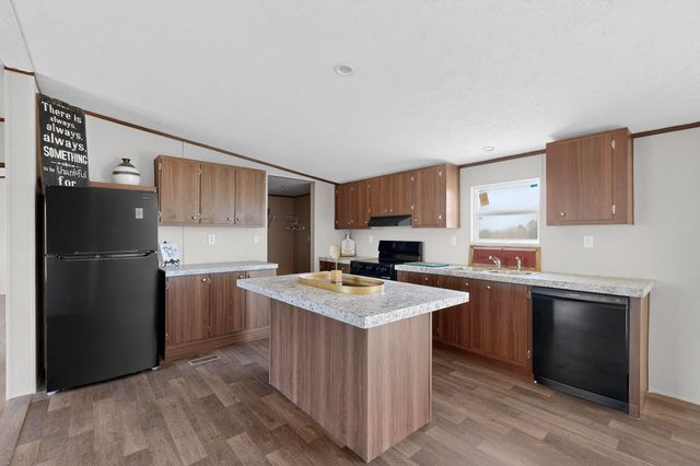 1957 CR 4771, Sulphur Springs, TX 75482