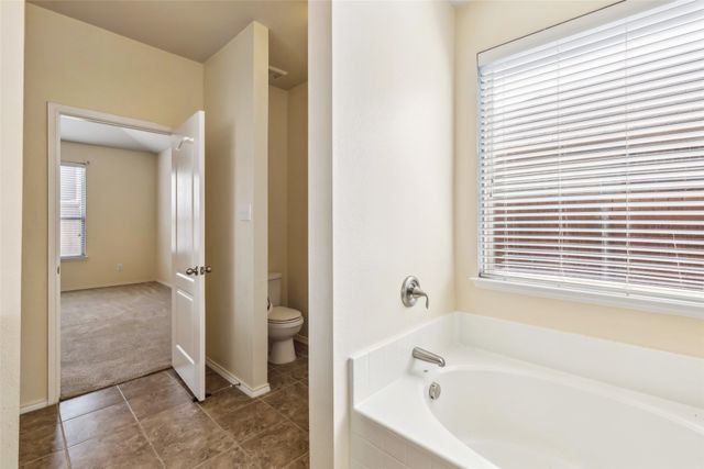 2030 Abbey Road, Heartland, TX 75126