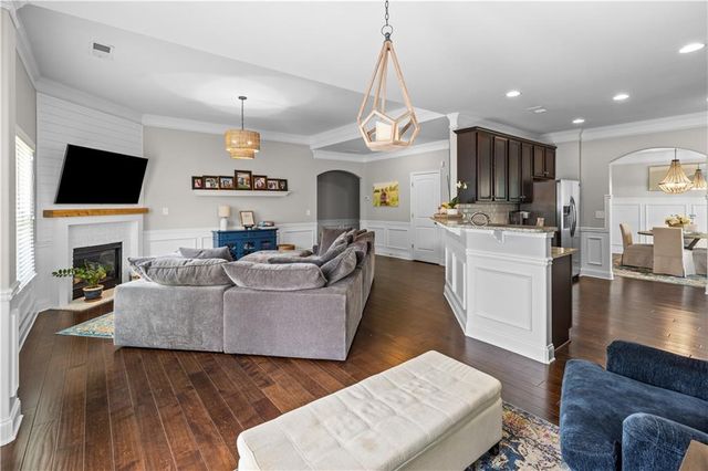 2 Canterbury Walk SE, Cartersville, GA 30120