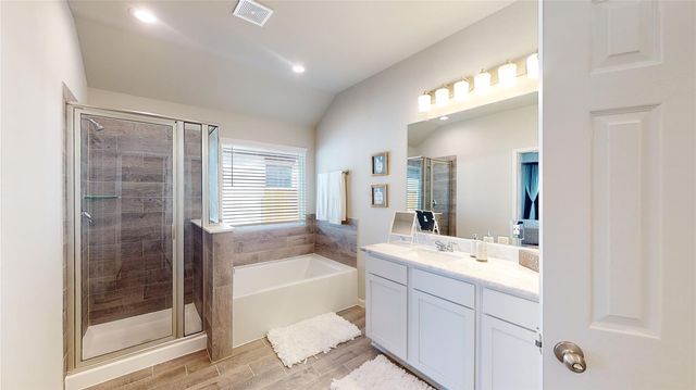 2118 Sanders Brook Drive, Baytown, TX 77521