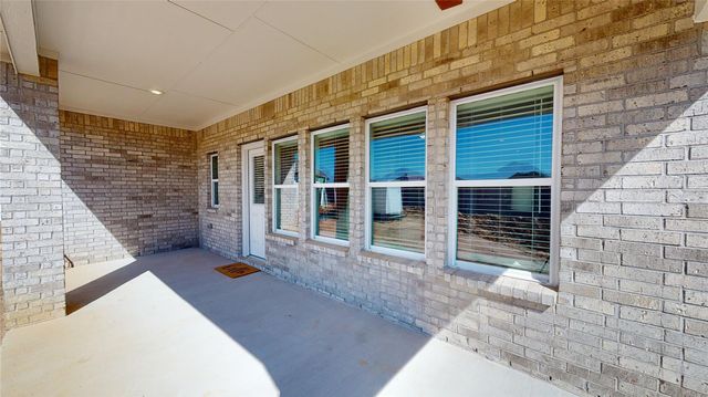 2118 Sanders Brook Drive, Baytown, TX 77521