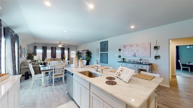2118 Sanders Brook Drive, Baytown, TX 77521