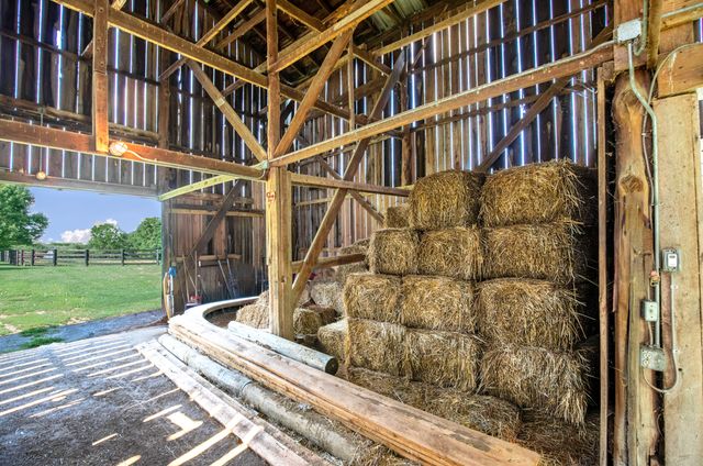 650 Delaney Ferry Road, Versailles, KY 40383