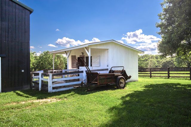 650 Delaney Ferry Road, Versailles, KY 40383