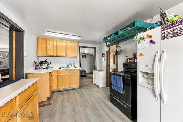 34 E Center, Walkerville, MT 59701