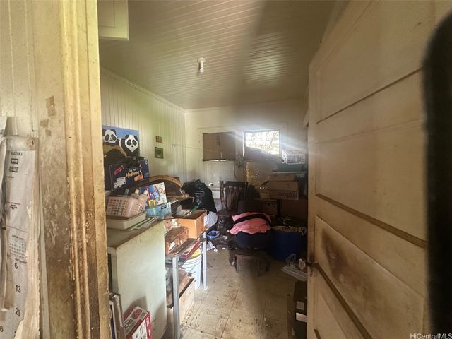 86-319 Mailiilii Road, Waianae, HI 96792