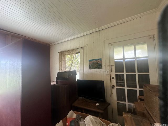 86-319 Mailiilii Road, Waianae, HI 96792