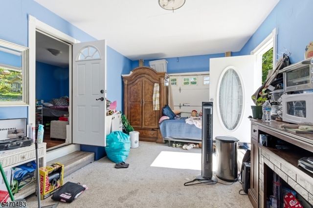 32 Valley View Dr, Mine Hill Twp., NJ 07803