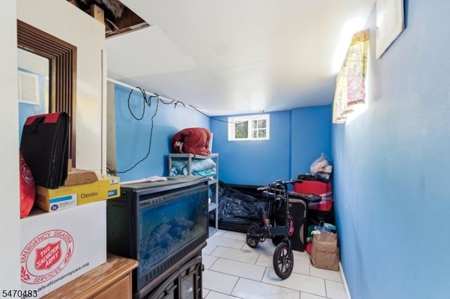 32 Valley View Dr, Mine Hill Twp., NJ 07803