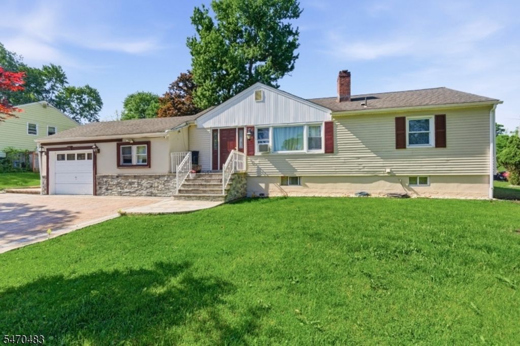 32 Valley View Dr, Mine Hill Twp., NJ 07803