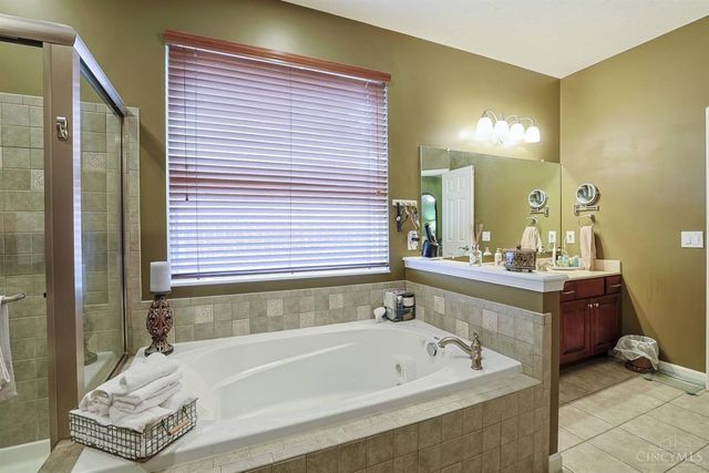 5252 Venetian Way, Hamilton Twp, OH 45152