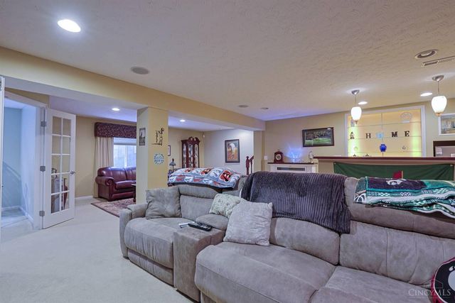 5252 Venetian Way, Hamilton Twp, OH 45152