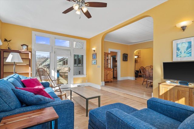 3321 N Newhall STREET, Milwaukee, WI 53211