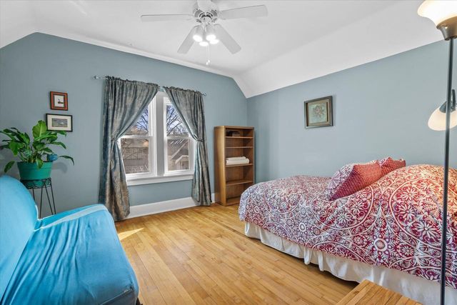 3321 N Newhall STREET, Milwaukee, WI 53211