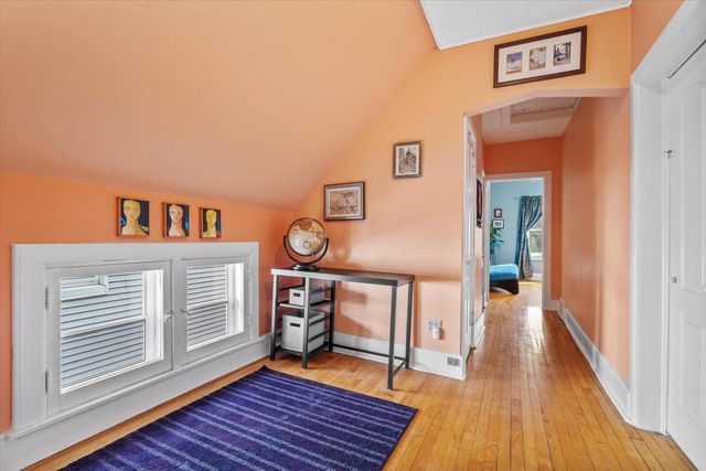 3321 N Newhall STREET, Milwaukee, WI 53211