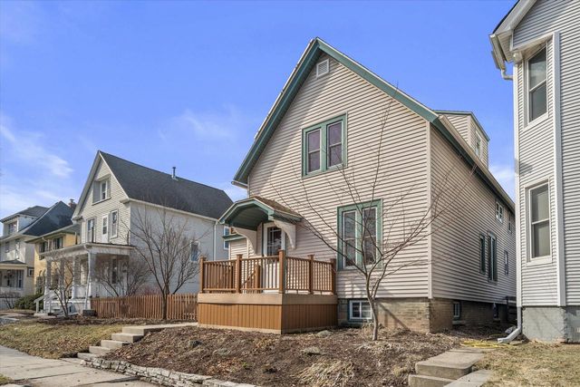 3321 N Newhall STREET, Milwaukee, WI 53211