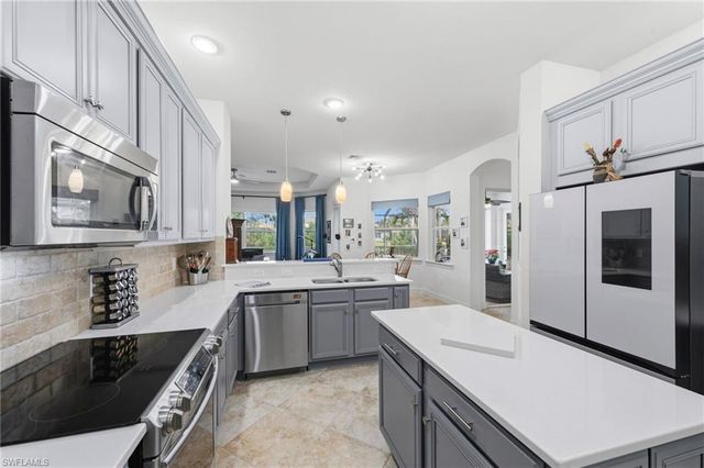 8207 Potomac LN, Naples, FL 34104