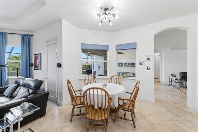 8207 Potomac LN, Naples, FL 34104