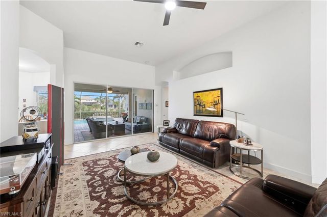 8207 Potomac LN, Naples, FL 34104