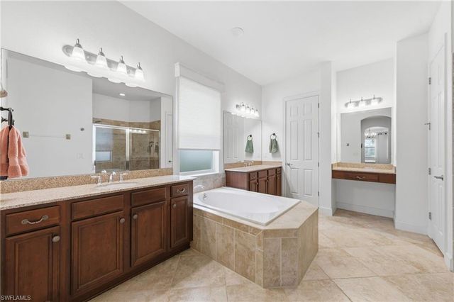 8207 Potomac LN, Naples, FL 34104