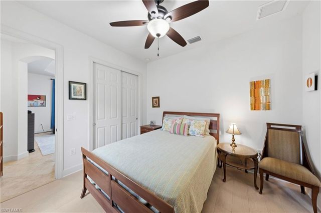 8207 Potomac LN, Naples, FL 34104