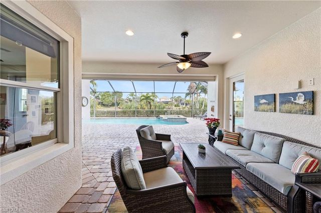 8207 Potomac LN, Naples, FL 34104