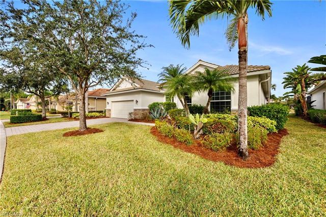 8207 Potomac LN, Naples, FL 34104
