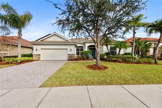 8207 Potomac LN, Naples, FL 34104