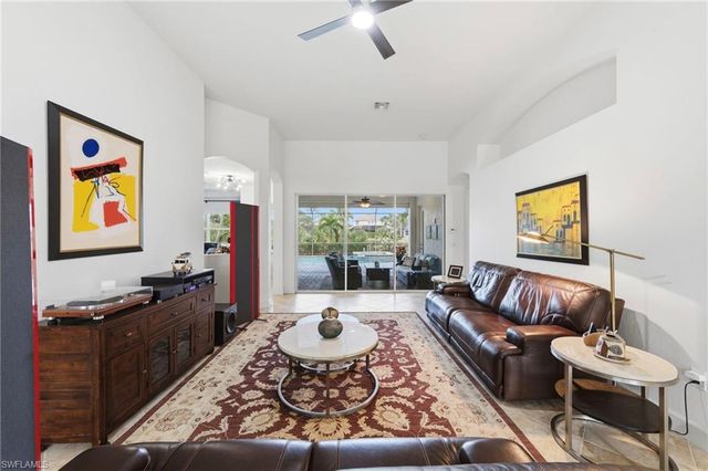 8207 Potomac LN, Naples, FL 34104