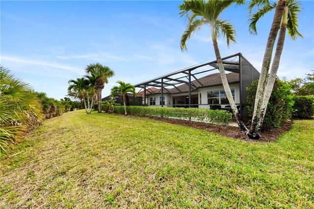 8207 Potomac LN, Naples, FL 34104