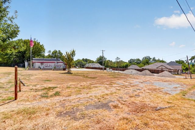 2648 W Scyene Road, Mesquite, TX 75149