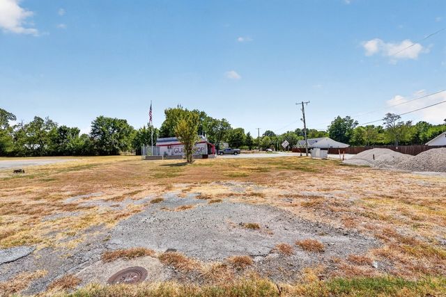 2648 W Scyene Road, Mesquite, TX 75149
