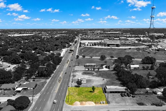 2648 W Scyene Road, Mesquite, TX 75149