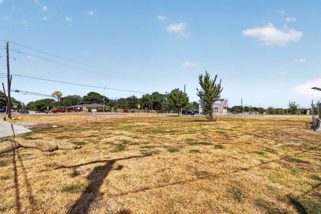 2648 W Scyene Road, Mesquite, TX 75149