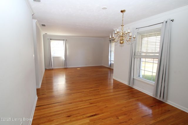 3026 Kaye Lawn Dr, Louisville, KY 40220