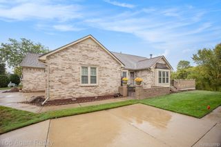 43378 Riverbend Boulevard, Clinton Charter Township, MI 48038