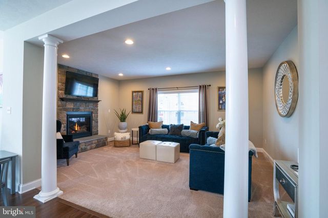 1735 WOODLEDGE DR, State College, PA 16803