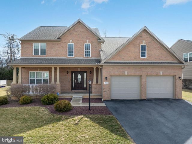 1735 WOODLEDGE DR, State College, PA 16803