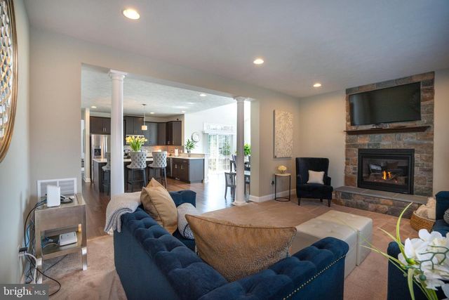 1735 WOODLEDGE DR, State College, PA 16803