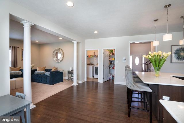 1735 WOODLEDGE DR, State College, PA 16803