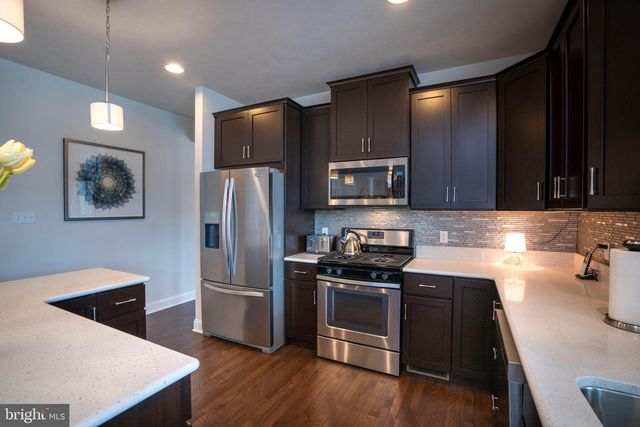 1735 WOODLEDGE DR, State College, PA 16803